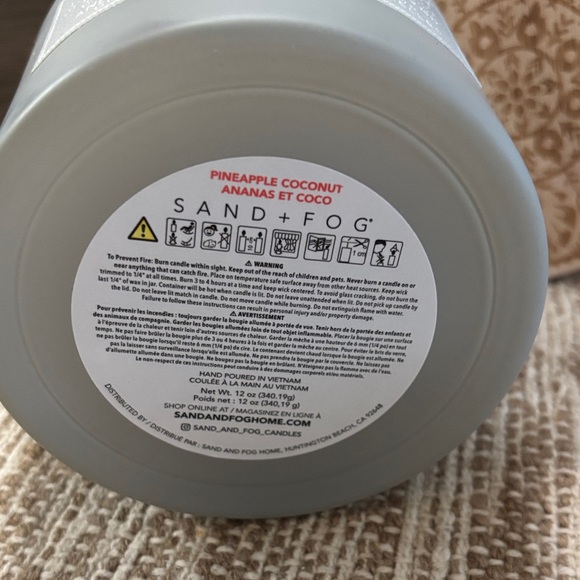 Pineapple & Coconut SAND + FOG Gray Candle with Wooden Lid - Picture 3 of 3